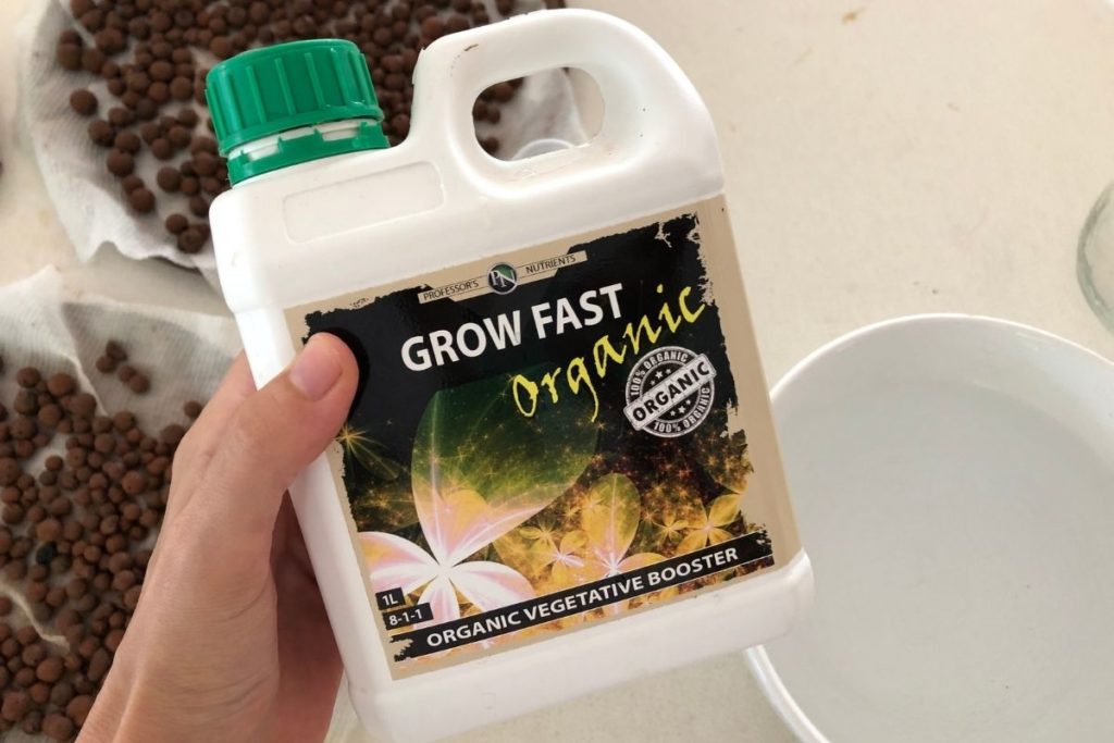 use an organic hydroponics fertilizer