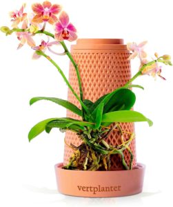 Vertplanter Terracotta Plant Pots